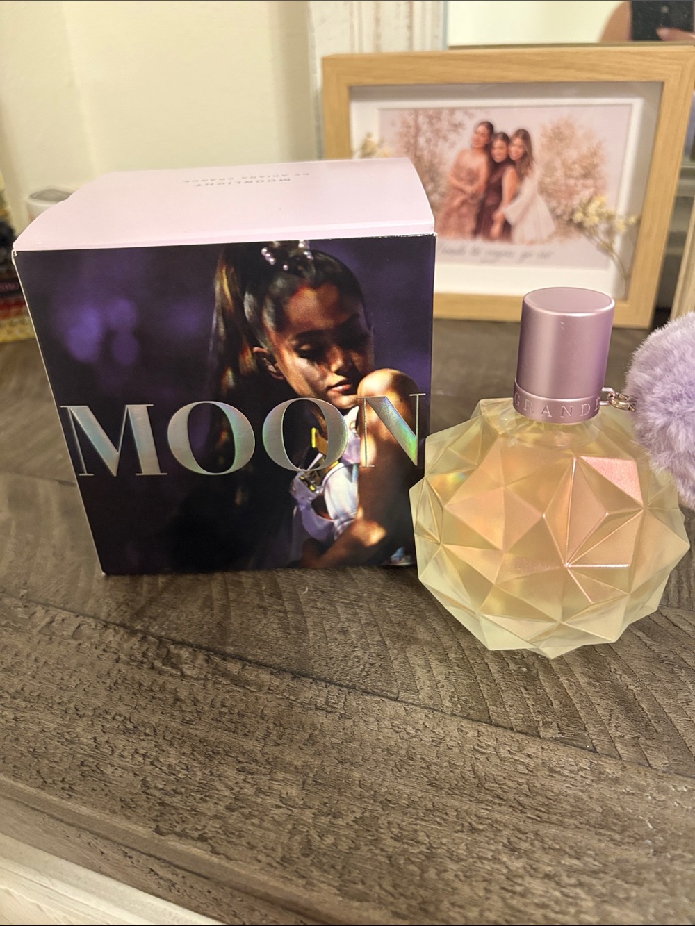 Ariana Grande Moon Eau de Parfum - Iridescent Faceted Bottle with Pink Cap